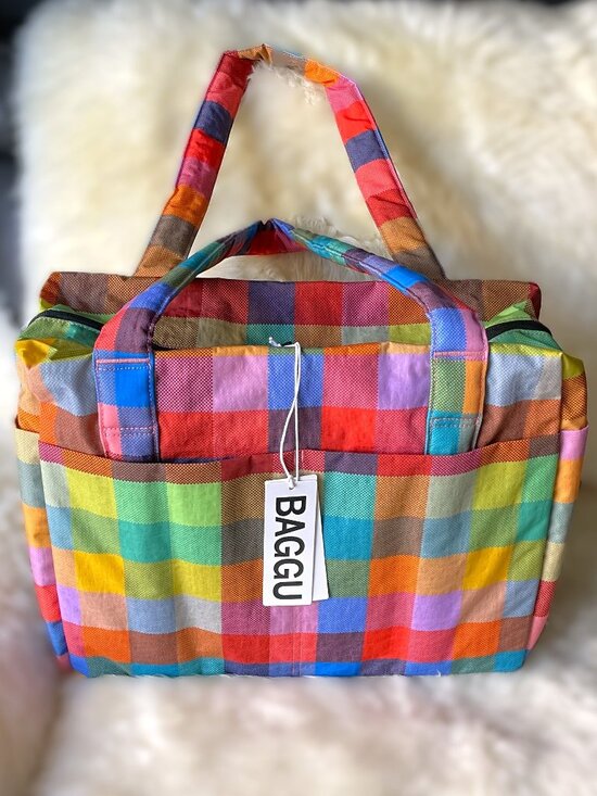 BAGGU Handbags - NWT Baggu Small Cloud Carry-on - Madras